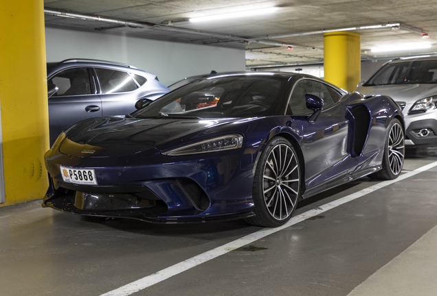 McLaren GT