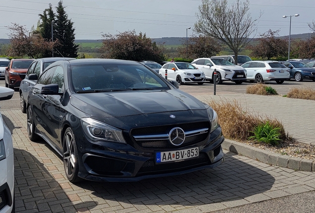 Mercedes-AMG CLA 45 Shooting Brake X117