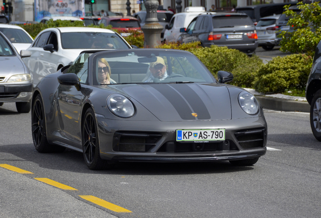 Porsche 992 Carrera 4 GTS Cabriolet