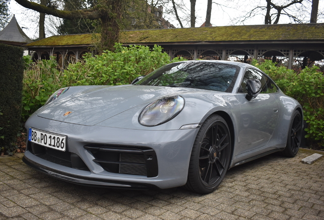 Porsche 992 Carrera GTS