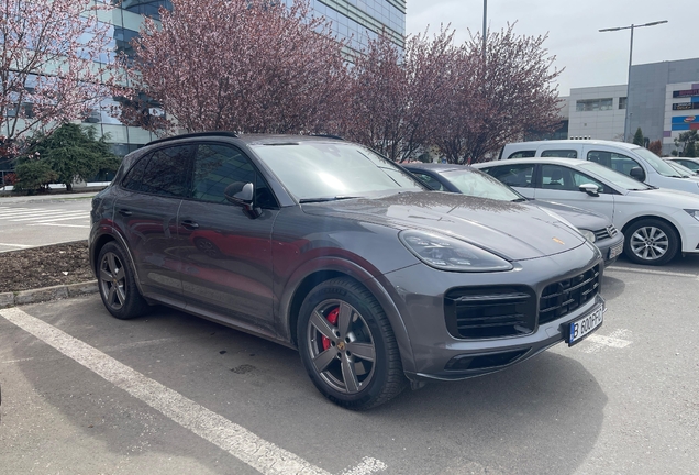 Porsche 9YA Cayenne GTS