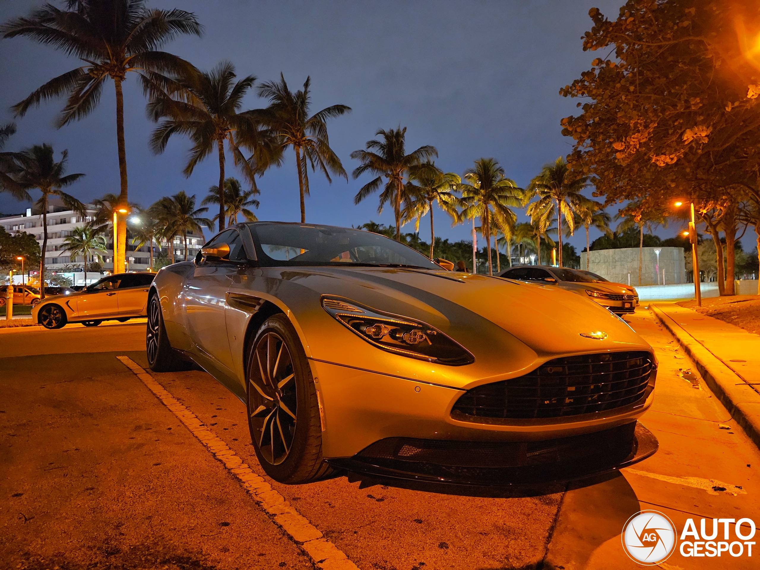 Aston Martin DB11