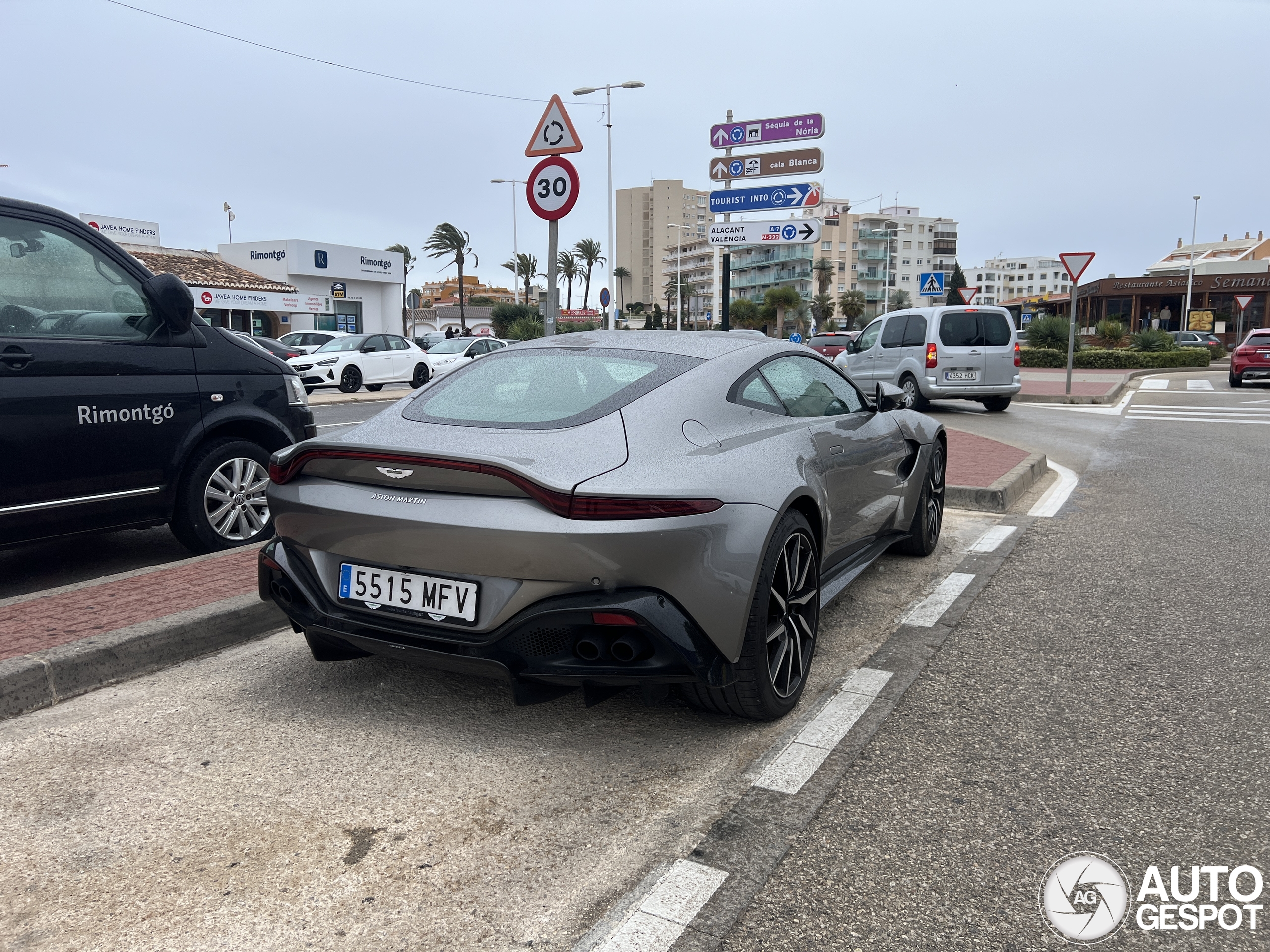 Aston Martin V8 Vantage 2018