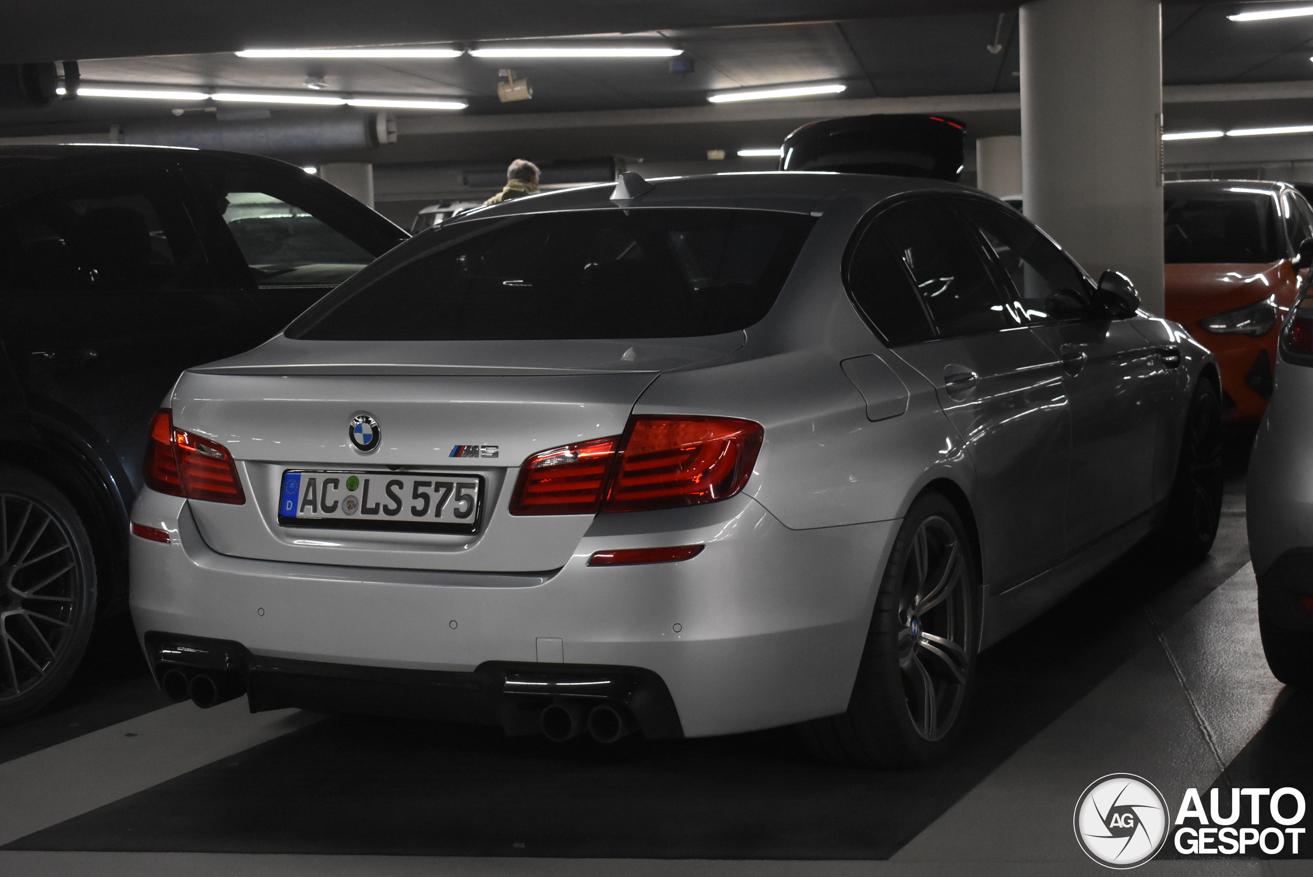 BMW M5 F10 2011