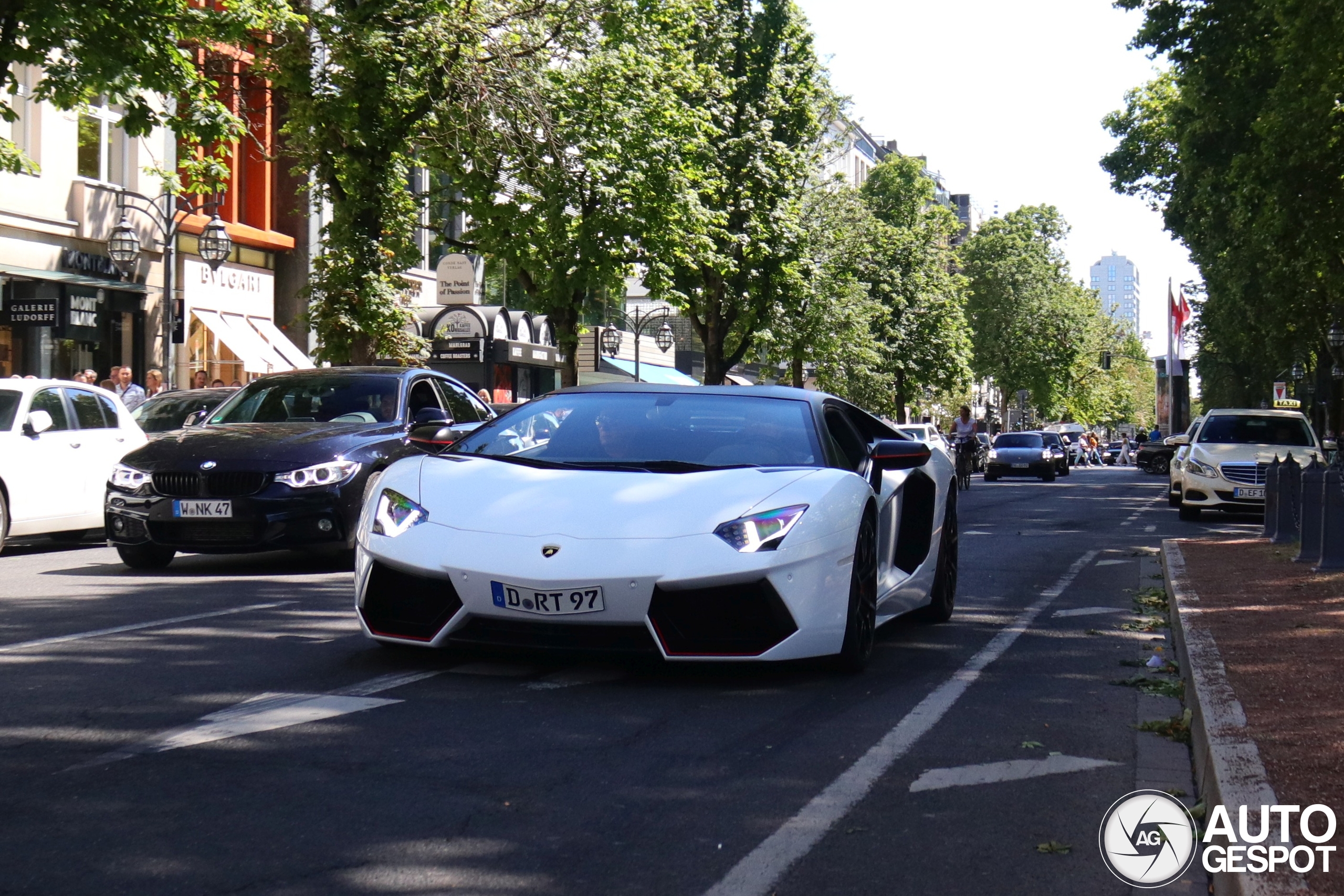 Lamborghini Aventador LP700-4 Pirelli Edition