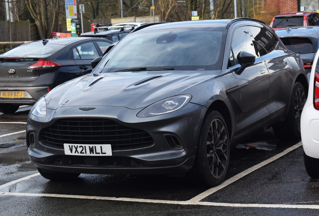 Aston Martin DBX