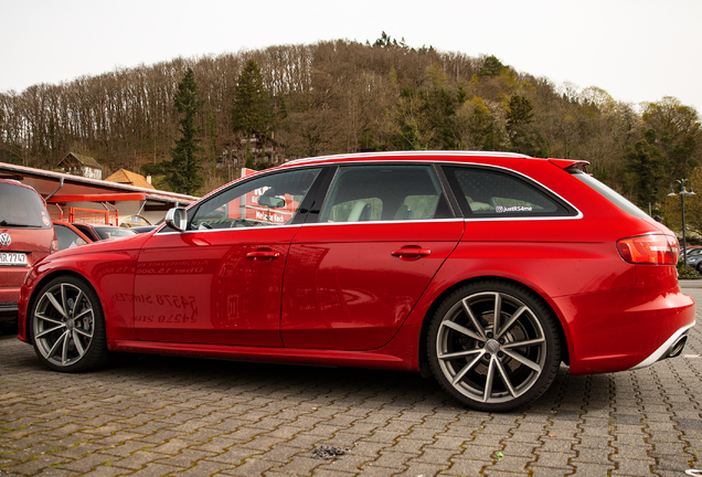 Audi RS4 Avant B8