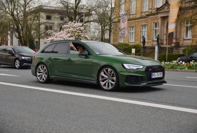 Audi RS4 Avant B9