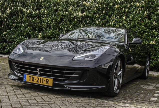 Ferrari GTC4Lusso