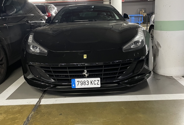 Ferrari GTC4Lusso T