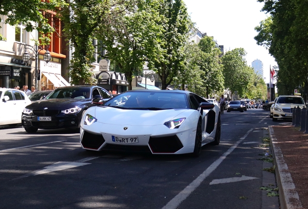 Lamborghini Aventador LP700-4 Pirelli Edition