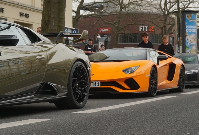 Lamborghini Aventador S LP740-4 Roadster