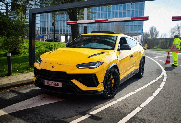 Lamborghini Urus Performante