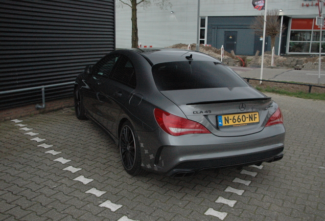 Mercedes-Benz CLA 45 AMG C117