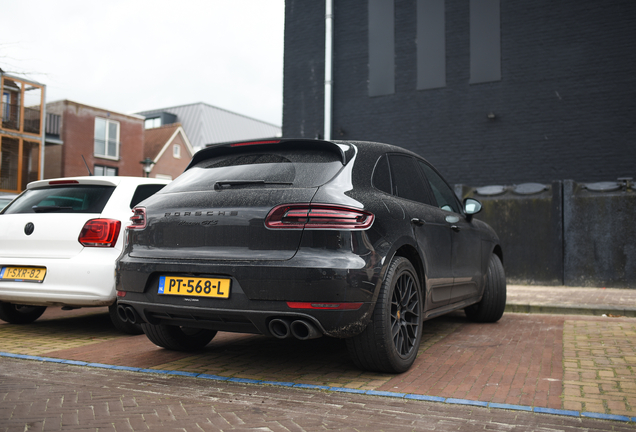 Porsche 95B Macan GTS