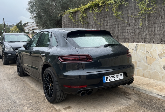 Porsche 95B Macan GTS