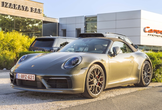 Porsche 992 Carrera 4S Cabriolet