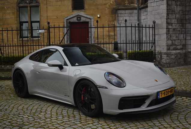 Porsche 992 Carrera GTS