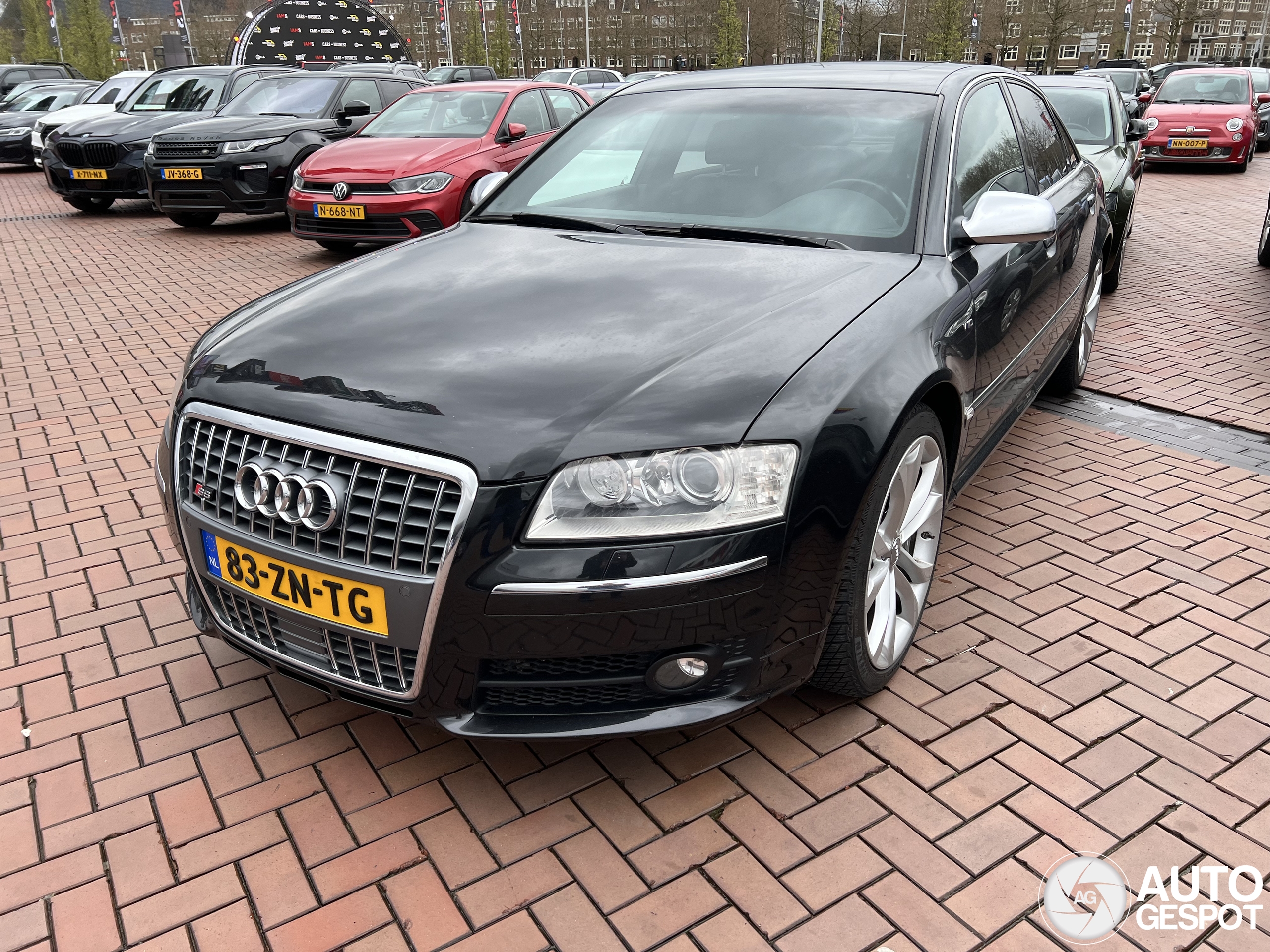 Audi S8 D3