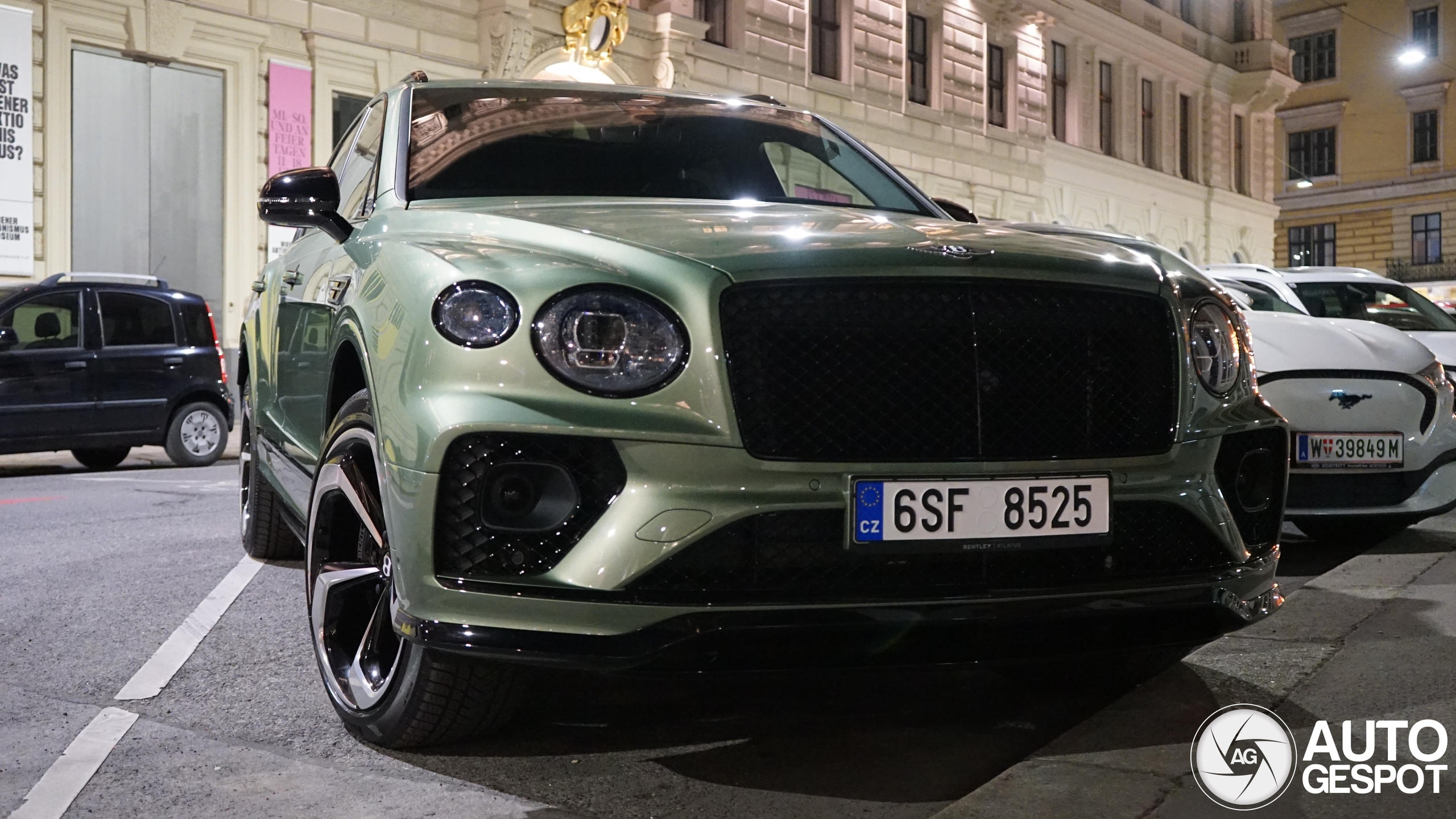 Bentley Bentayga V8 S 2022