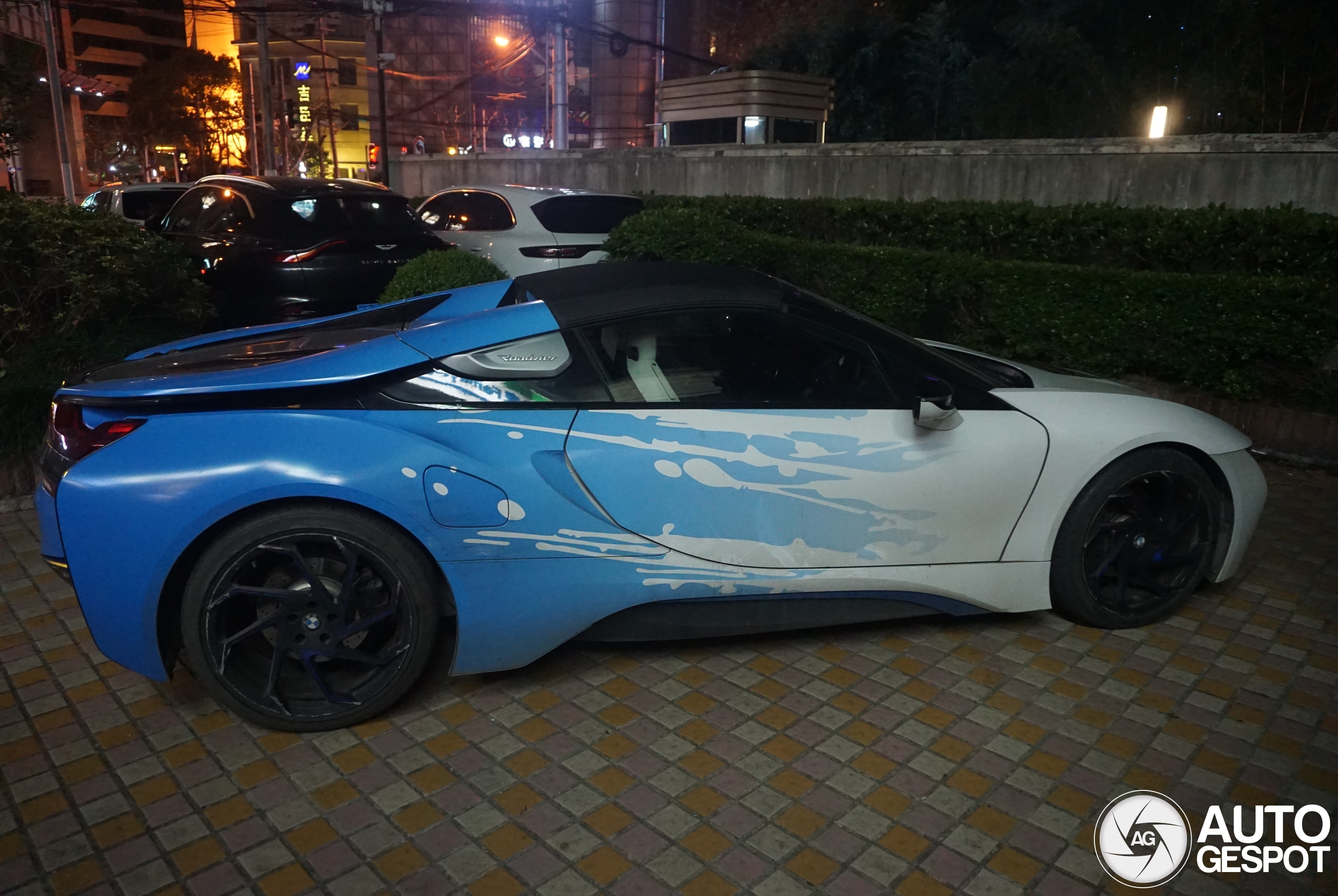 BMW i8 Roadster