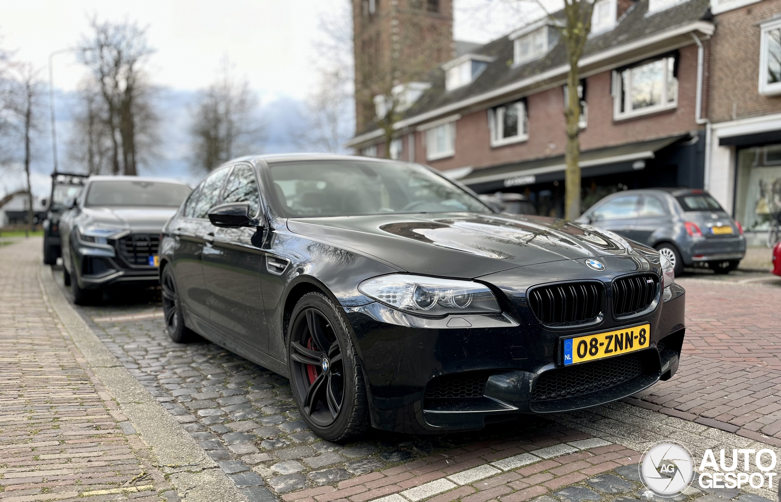 BMW M5 F10 2011