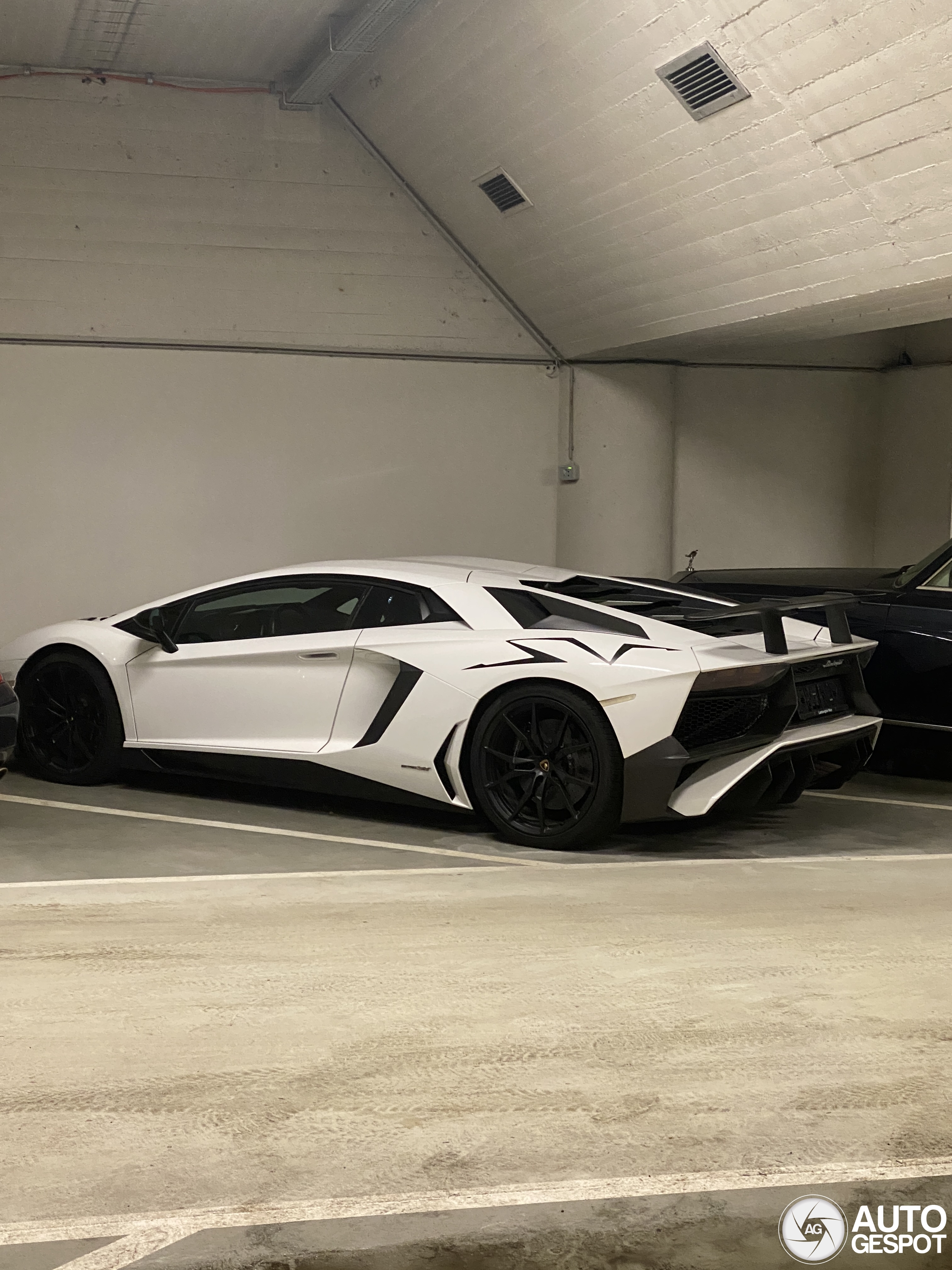 Lamborghini Aventador LP700-4