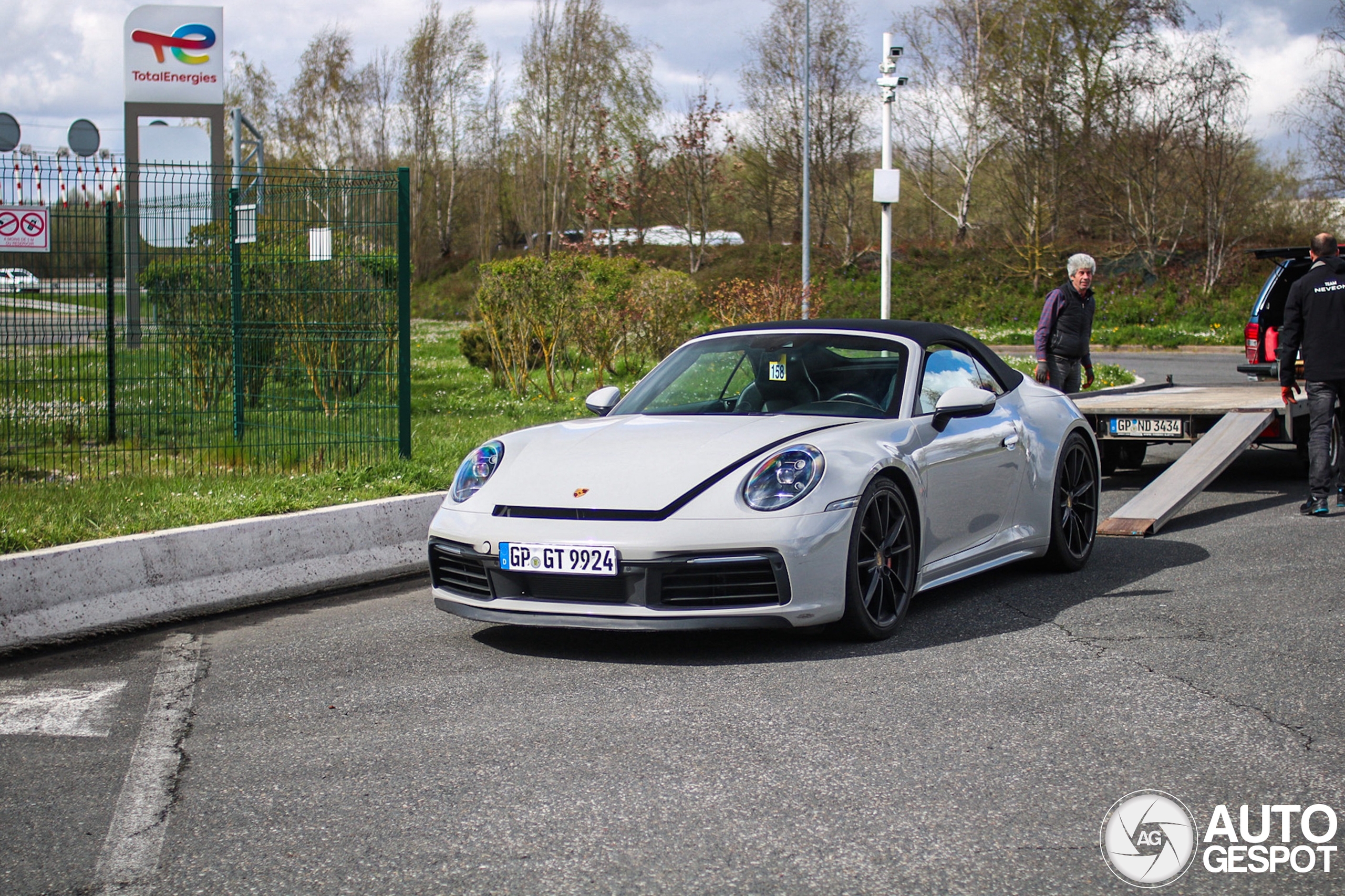 Porsche 992 Carrera 4S Cabriolet