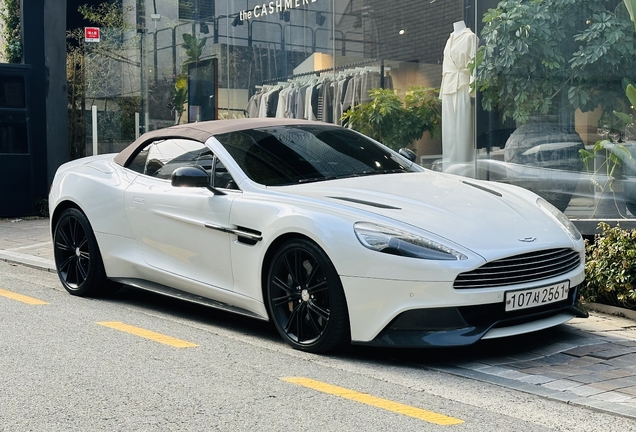 Aston Martin Vanquish Volante