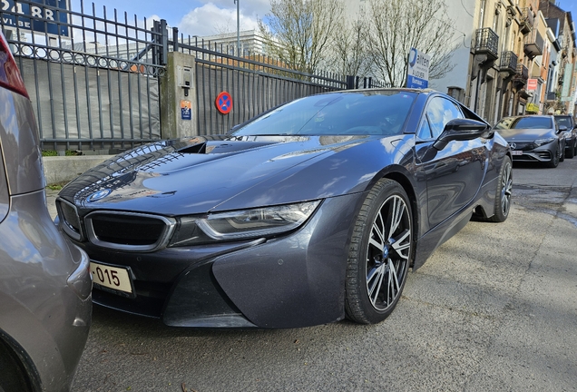 BMW i8