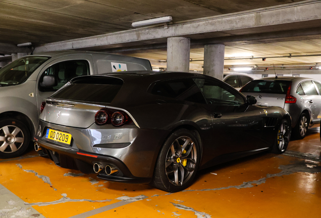 Ferrari GTC4Lusso