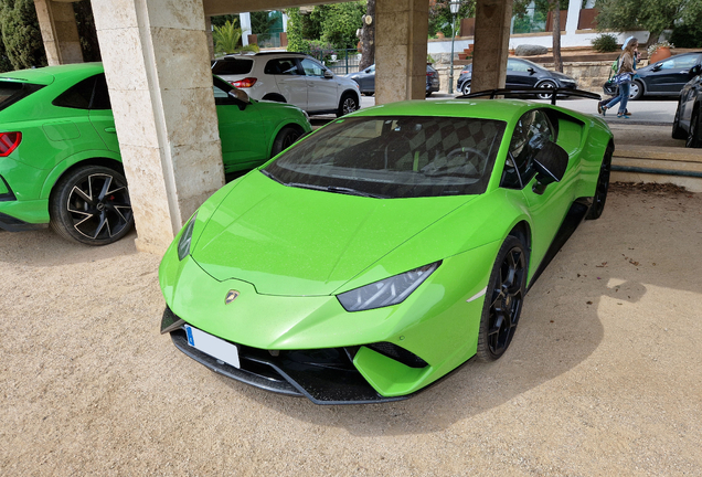 Lamborghini Huracán LP640-4 Performante