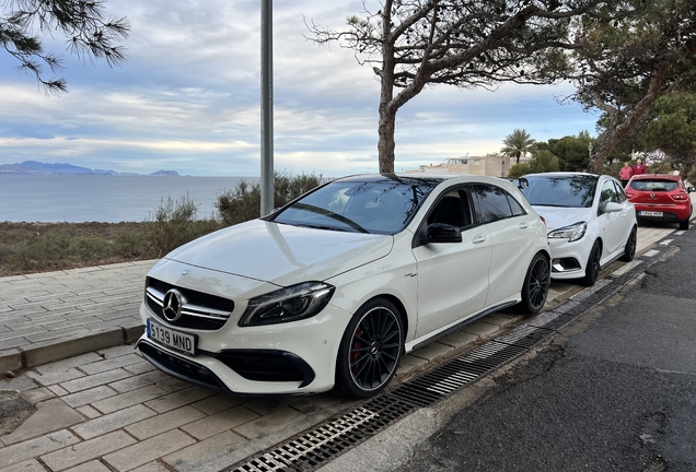 Mercedes-AMG A 45 W176 2015