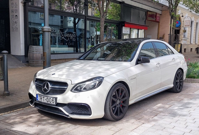 Mercedes-Benz E 63 AMG S W212