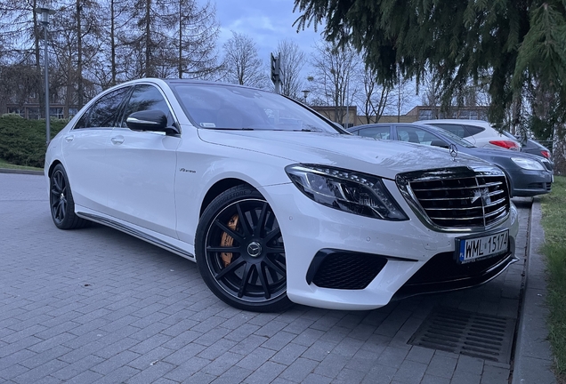 Mercedes-Benz S 63 AMG V222