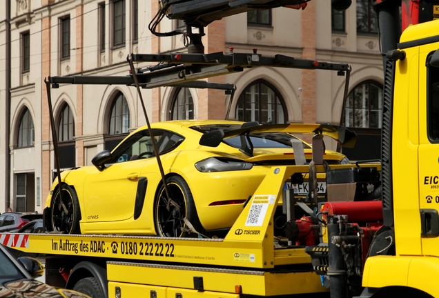 Porsche 718 Cayman GT4 RS Weissach Package