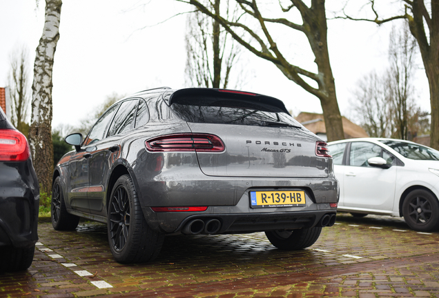 Porsche 95B Macan GTS