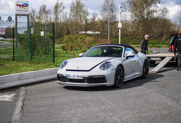 Porsche 992 Carrera 4S Cabriolet