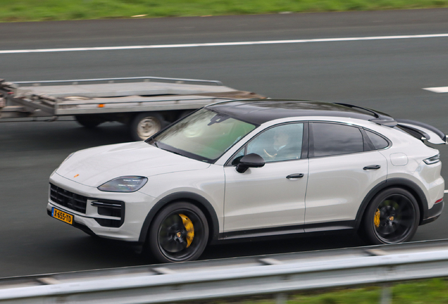 Porsche Cayenne Coupé Turbo E-Hybrid