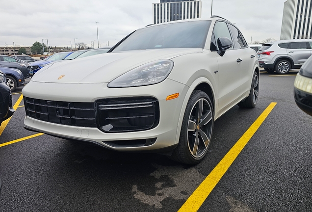 Porsche Cayenne Turbo S E-Hybrid