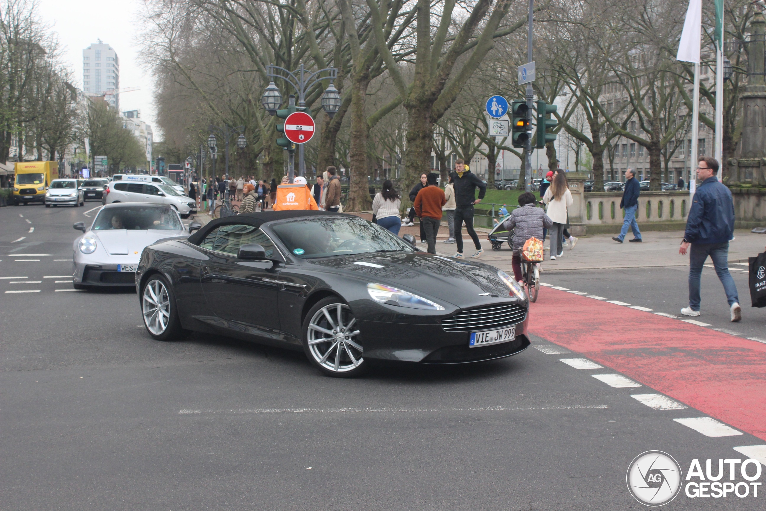 Aston Martin DB9 Volante 2013