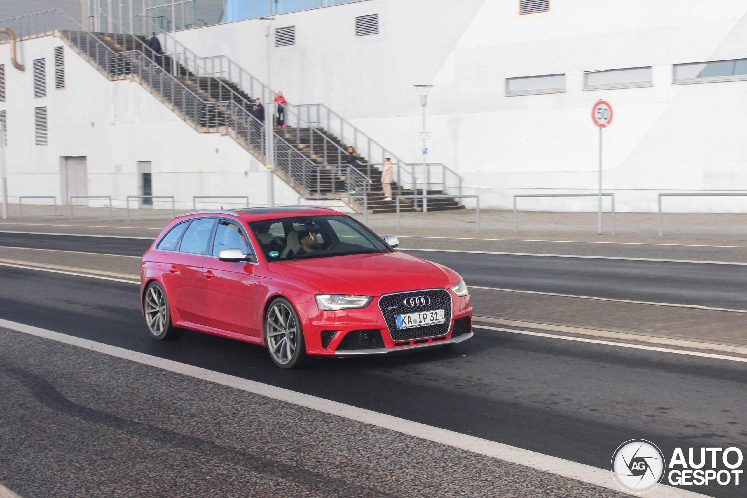 Audi RS4 Avant B8