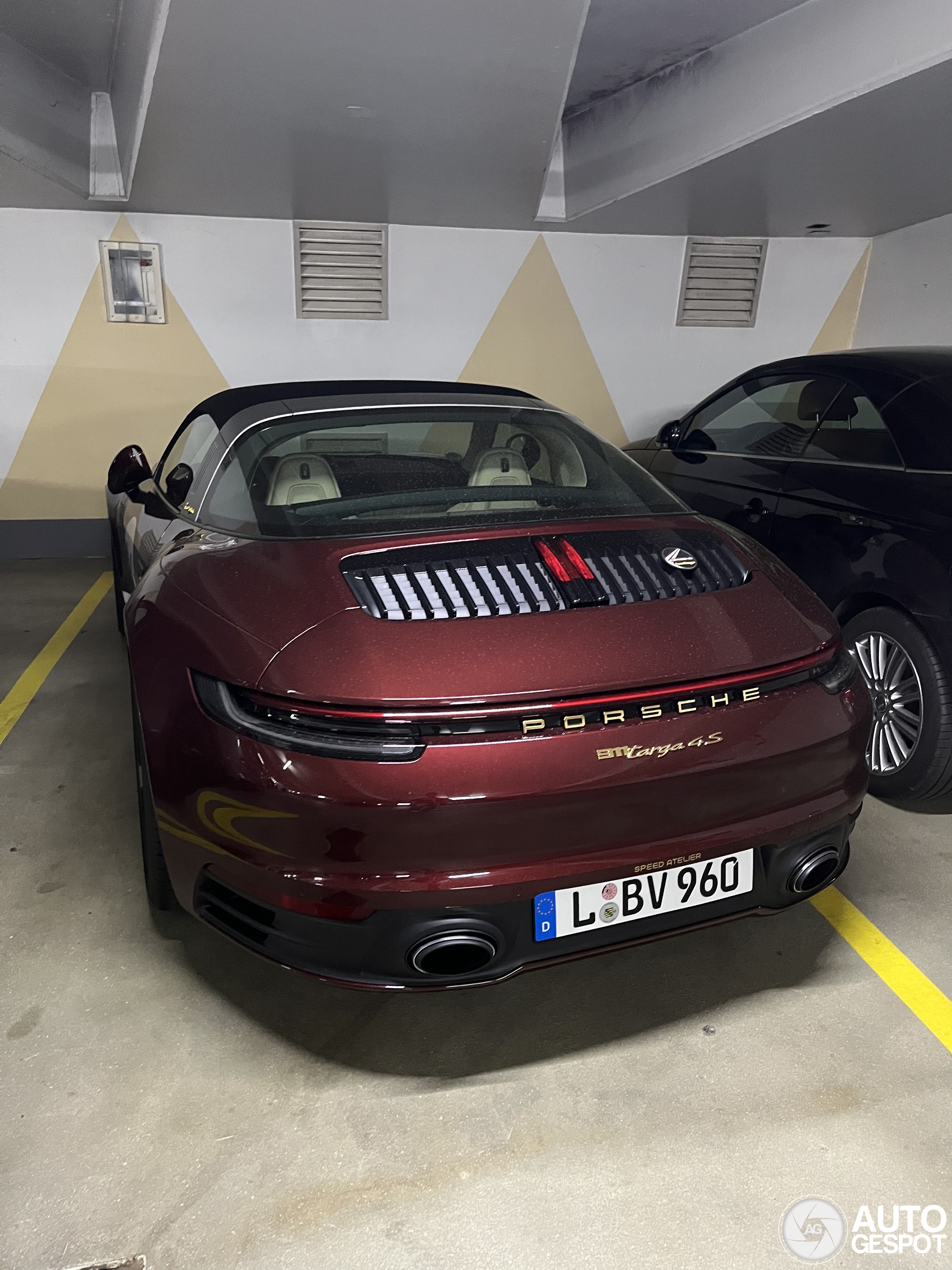 Porsche 992 Targa 4S Heritage Design Edition