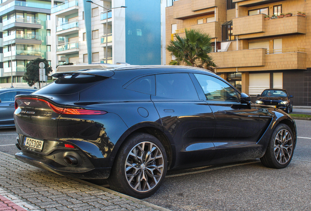 Aston Martin DBX