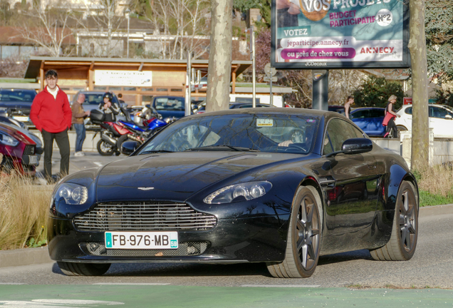 Aston Martin V8 Vantage