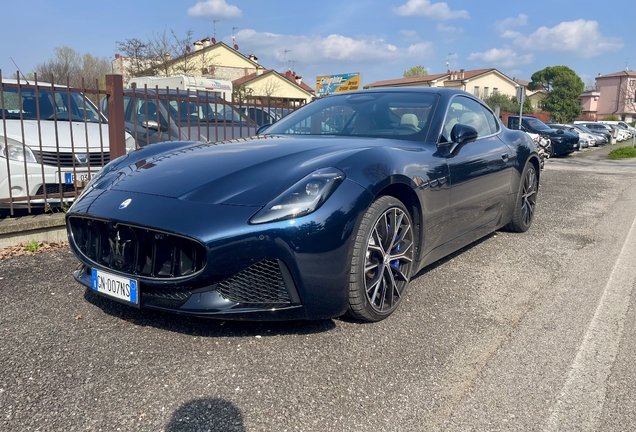 Maserati GranTurismo Modena 2023