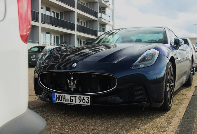 Maserati GranTurismo Modena 2023