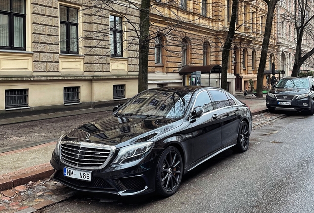 Mercedes-Benz S 63 AMG V222