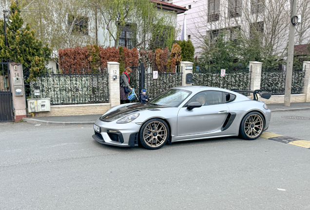 Porsche 718 Cayman GT4 RS Weissach Package