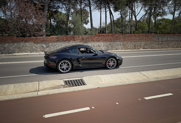 Porsche 718 Cayman S